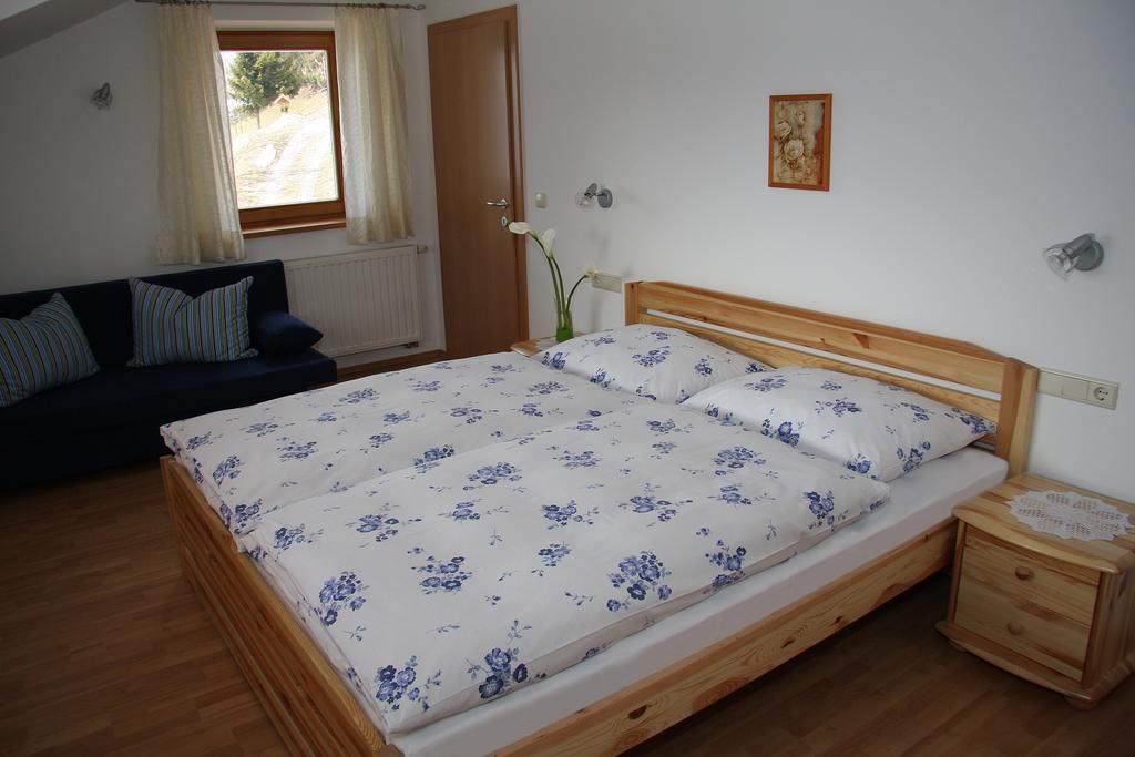 Ferienwohnung Steinerhof Toblach Zimmer foto